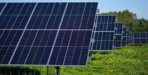 Olacde estima que reciclar paneles solares, baterías y aerogeneradores podría generar hasta US$209 mil millones en América Latina y fortalecer la economía circular hacia 2050.